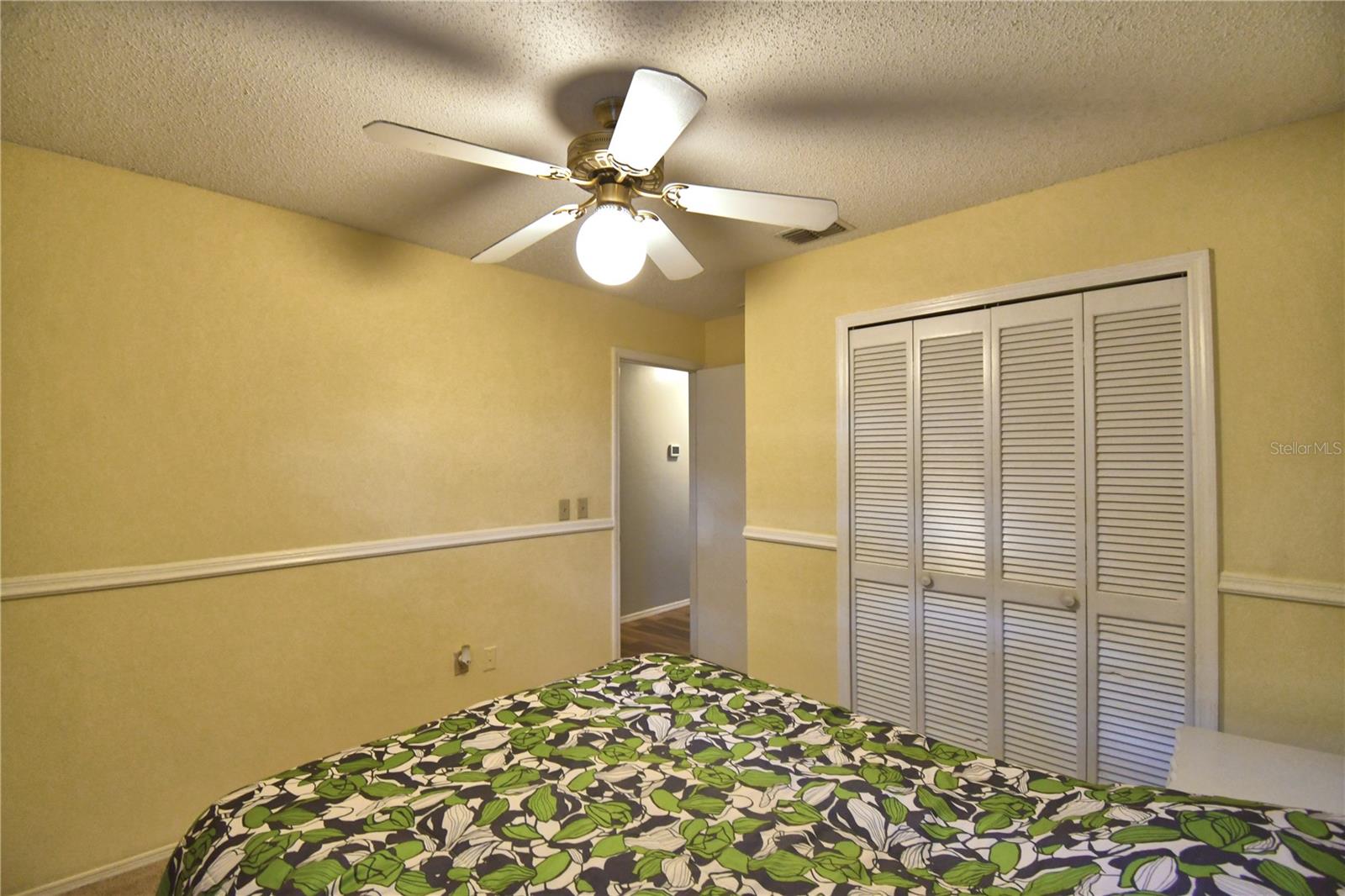 Image 21 of 36 For 658 Lake Dexter Circle