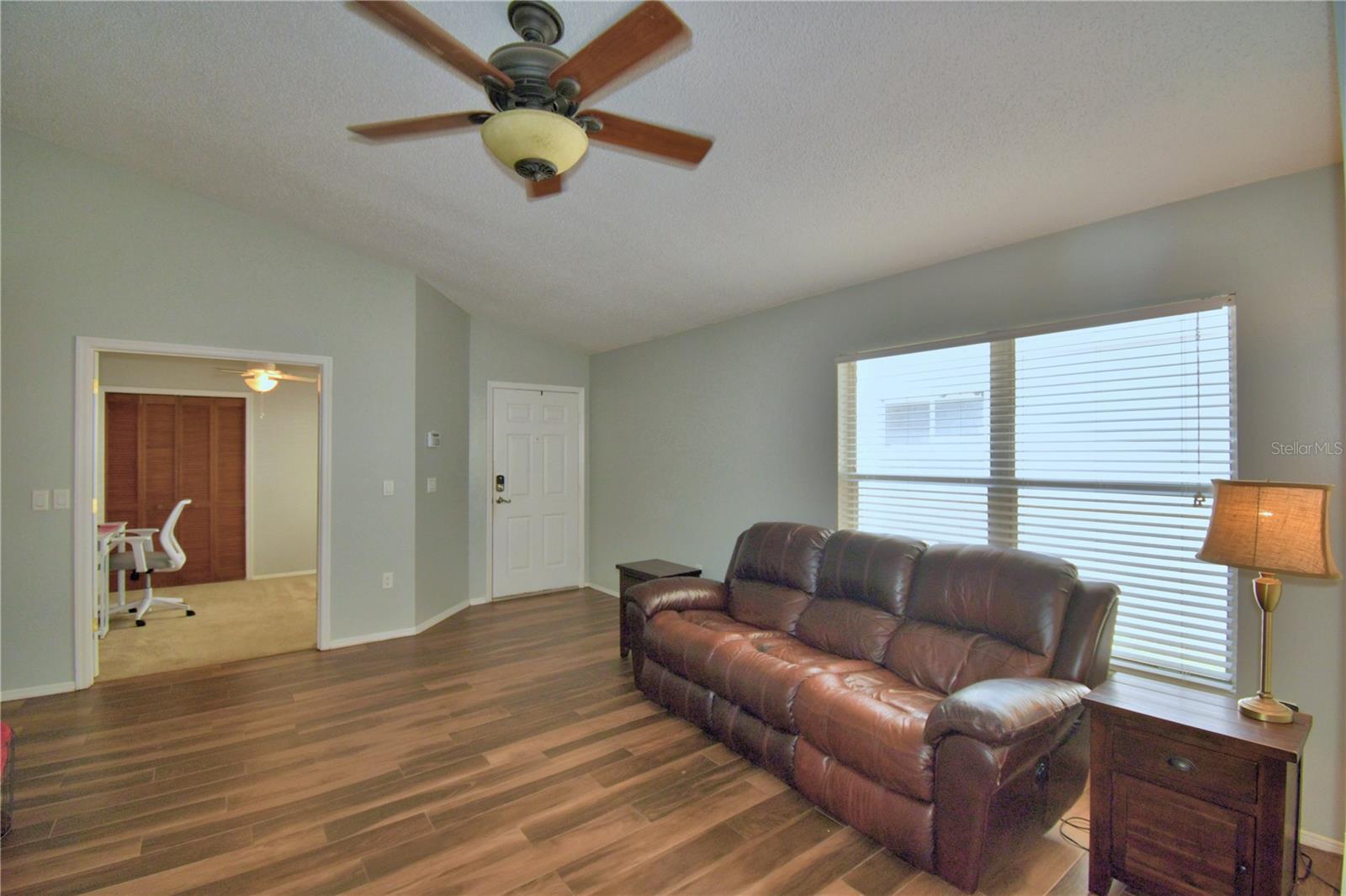 Image 3 of 36 For 658 Lake Dexter Circle
