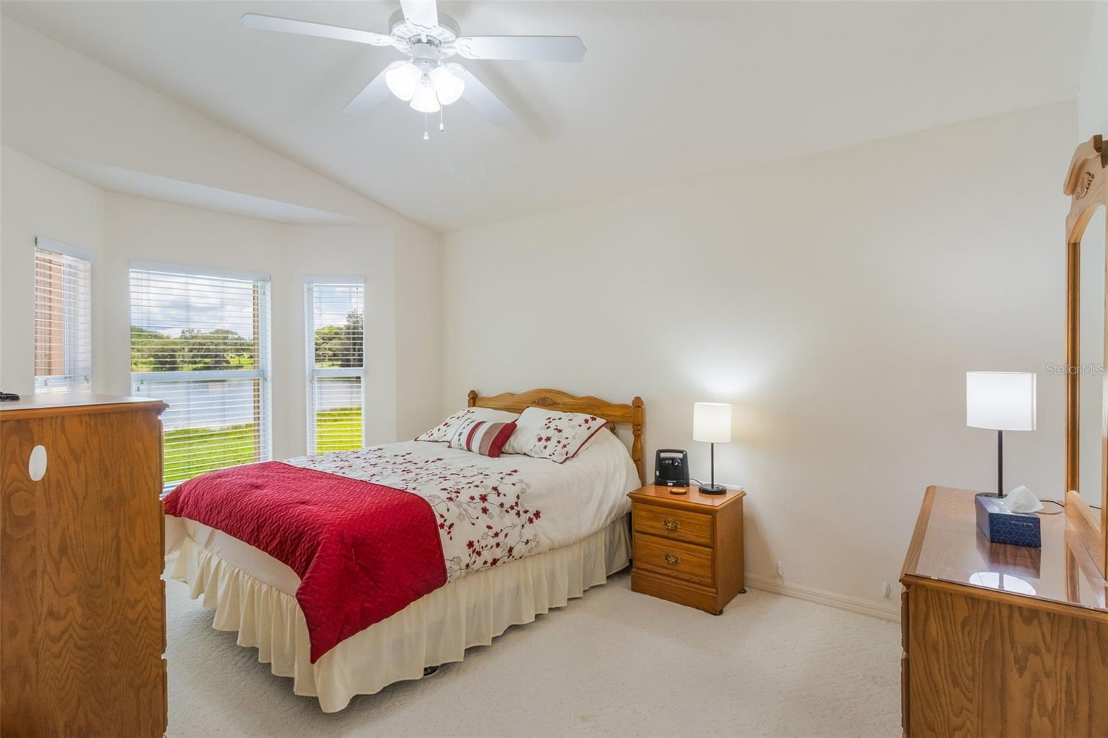 Image 18 of 39 For 464 Lake Suzanne Drive