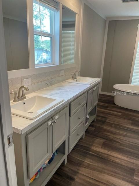 Image 11 of 17 For 646 4th Street