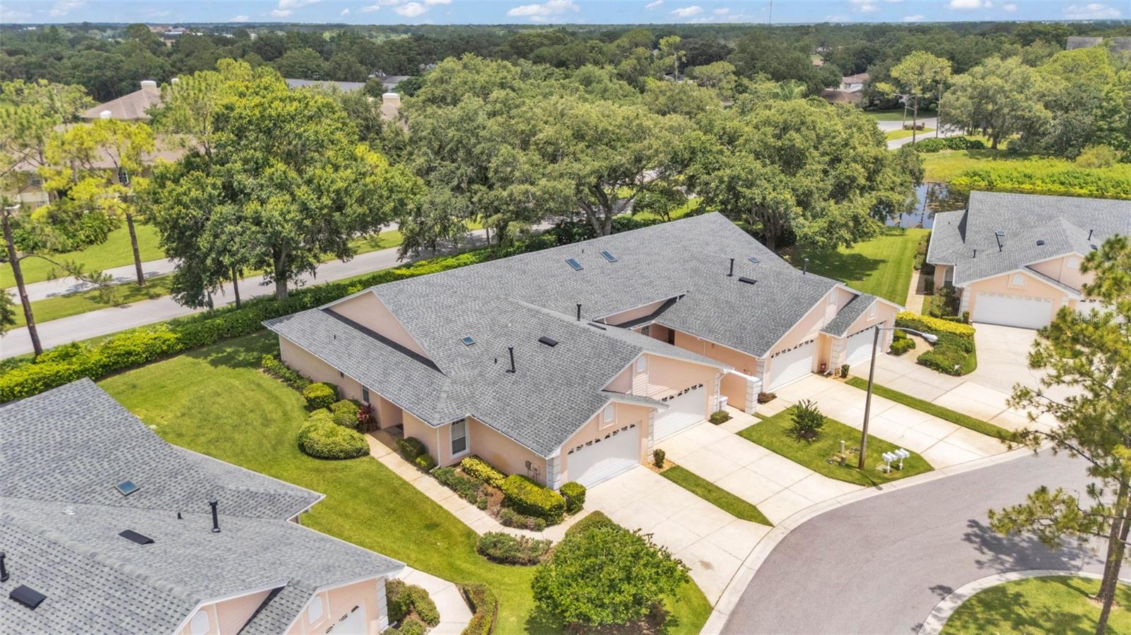 Image 7 of 46 For 13 Enclave Drive