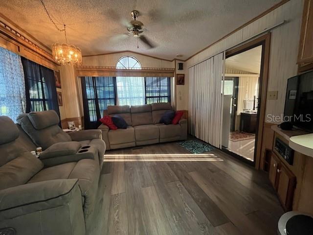 Image 2 of 12 For 70 Fairview Drive S