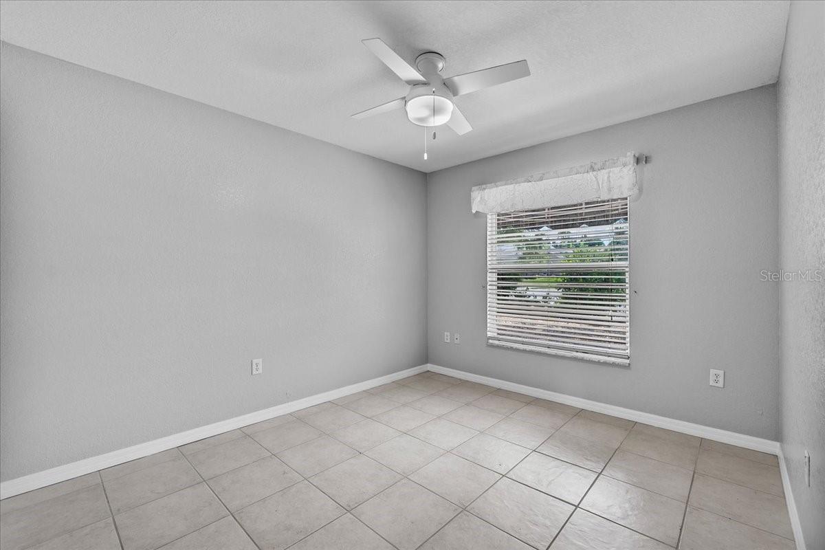 Image 26 of 44 For 452 Lake Suzanne Drive