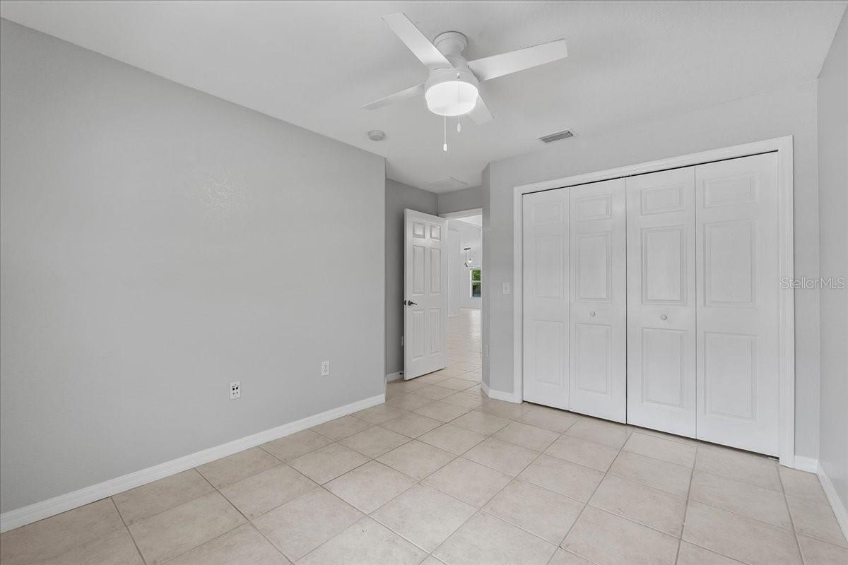 Image 27 of 44 For 452 Lake Suzanne Drive
