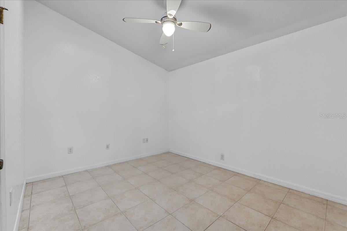 Image 30 of 44 For 452 Lake Suzanne Drive