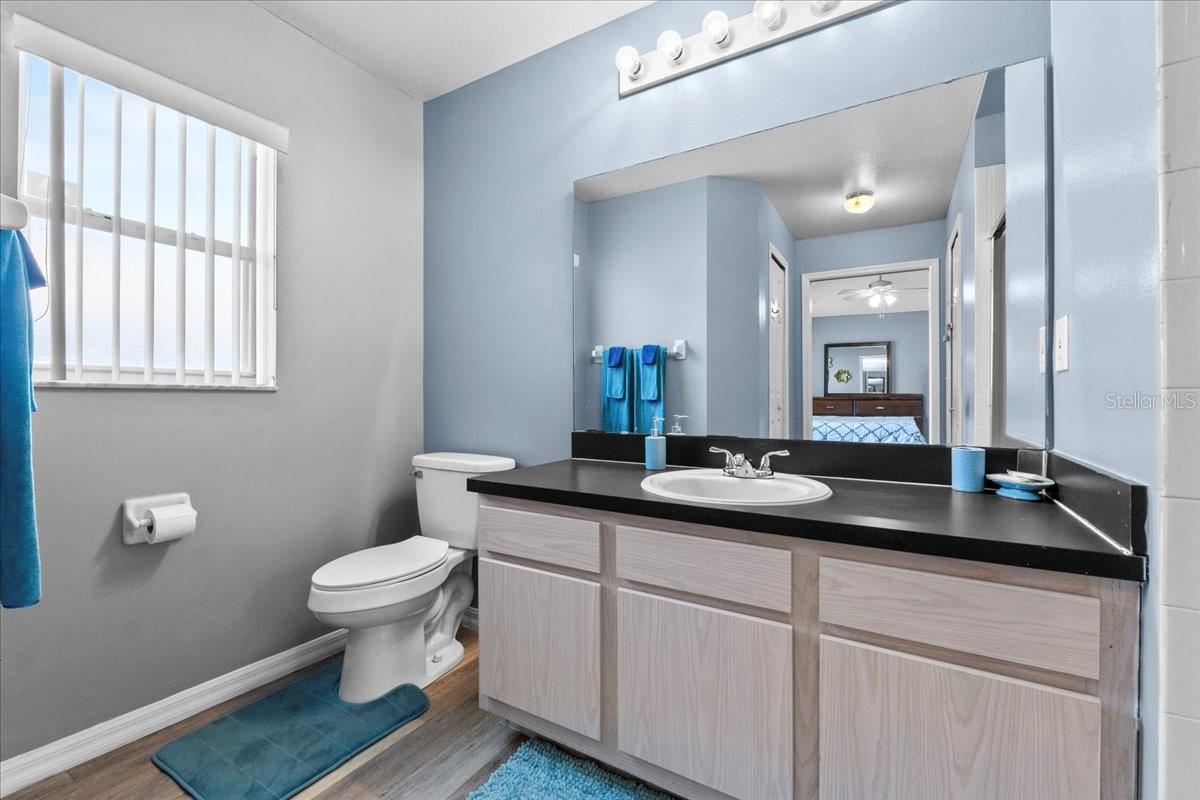 Image 18 of 41 For 419 Wellesly Drive