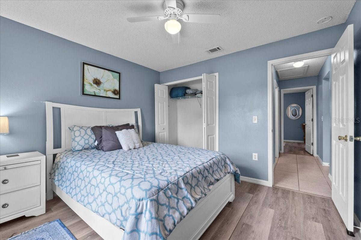 Image 22 of 41 For 419 Wellesly Drive