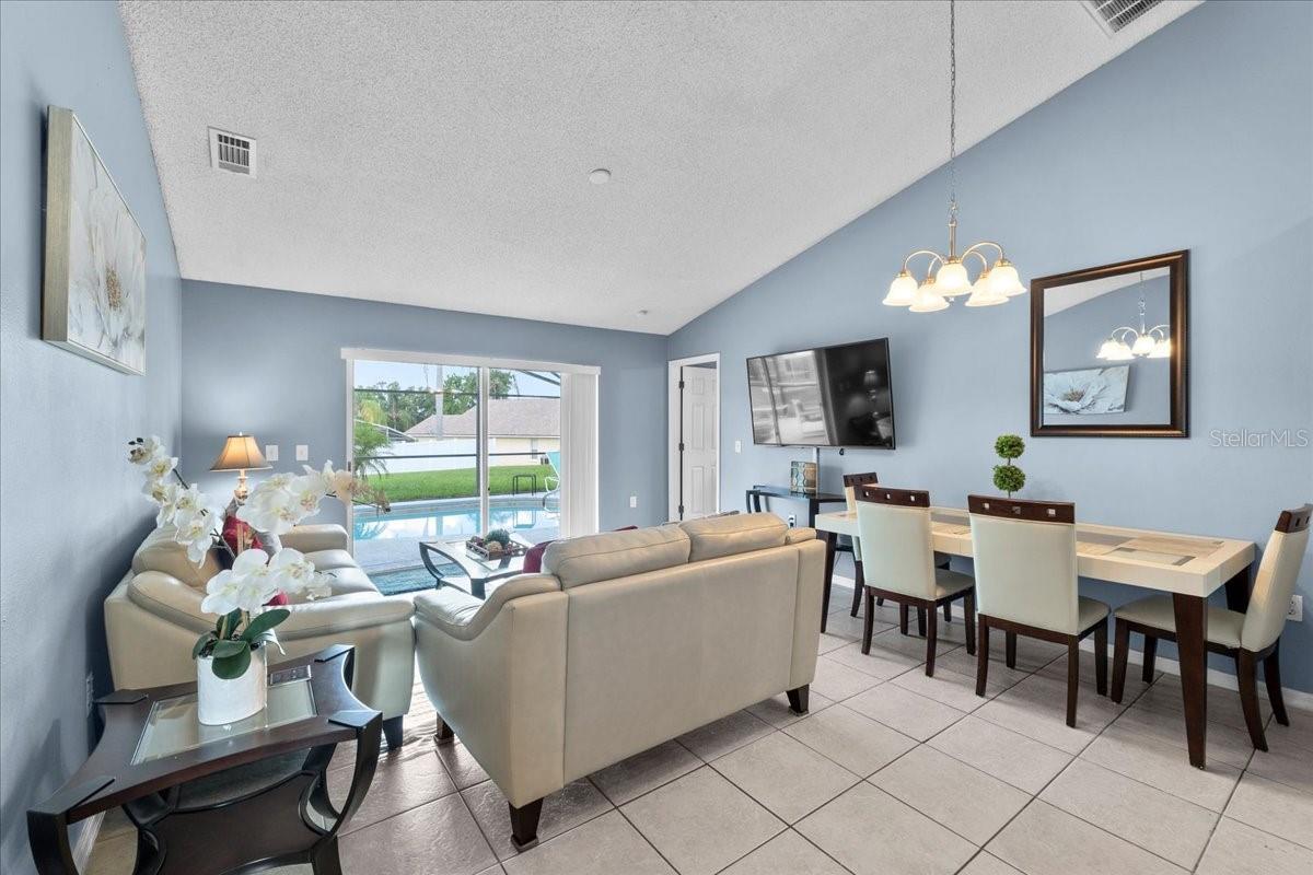 Image 7 of 41 For 419 Wellesly Drive