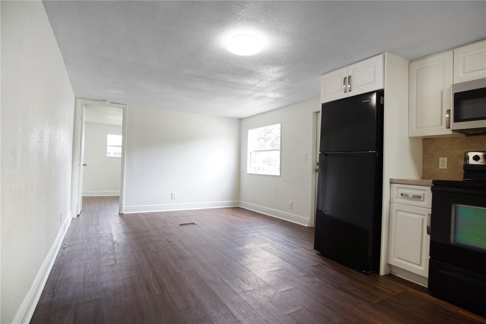 Image 10 of 18 For 26 Forest Drive 30b