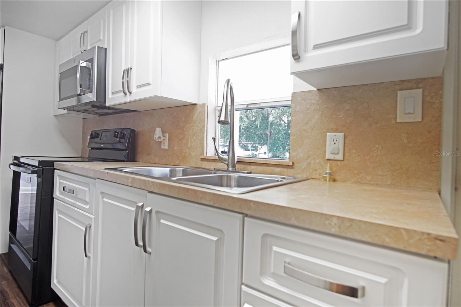 Image 7 of 18 For 26 Forest Drive 30b