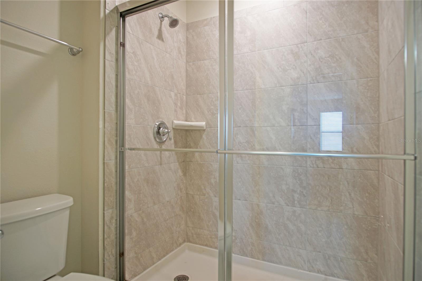 Image 25 of 33 For 7549 Oak Spring Lane
