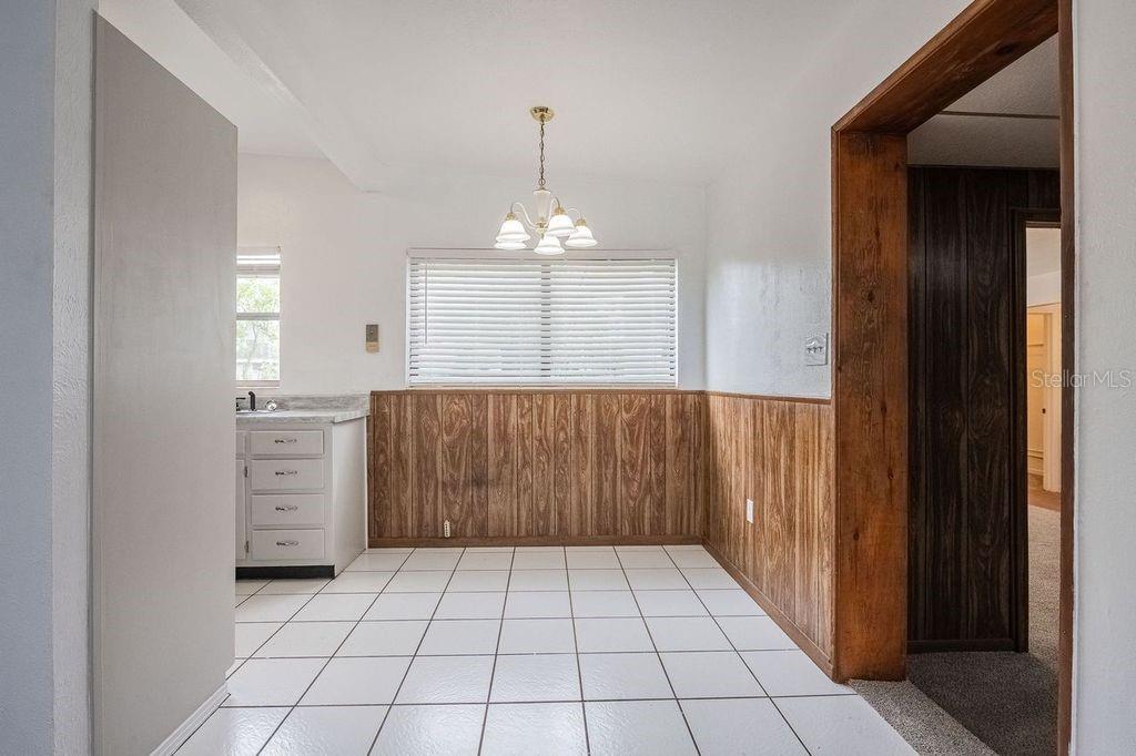 Image 15 of 27 For 455 Manor Drive