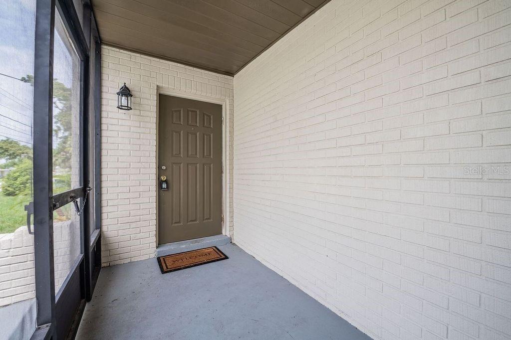 Image 5 of 27 For 455 Manor Drive