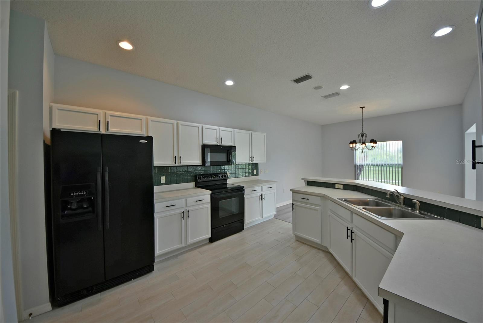 Image 20 of 41 For 4302 Berwick Drive