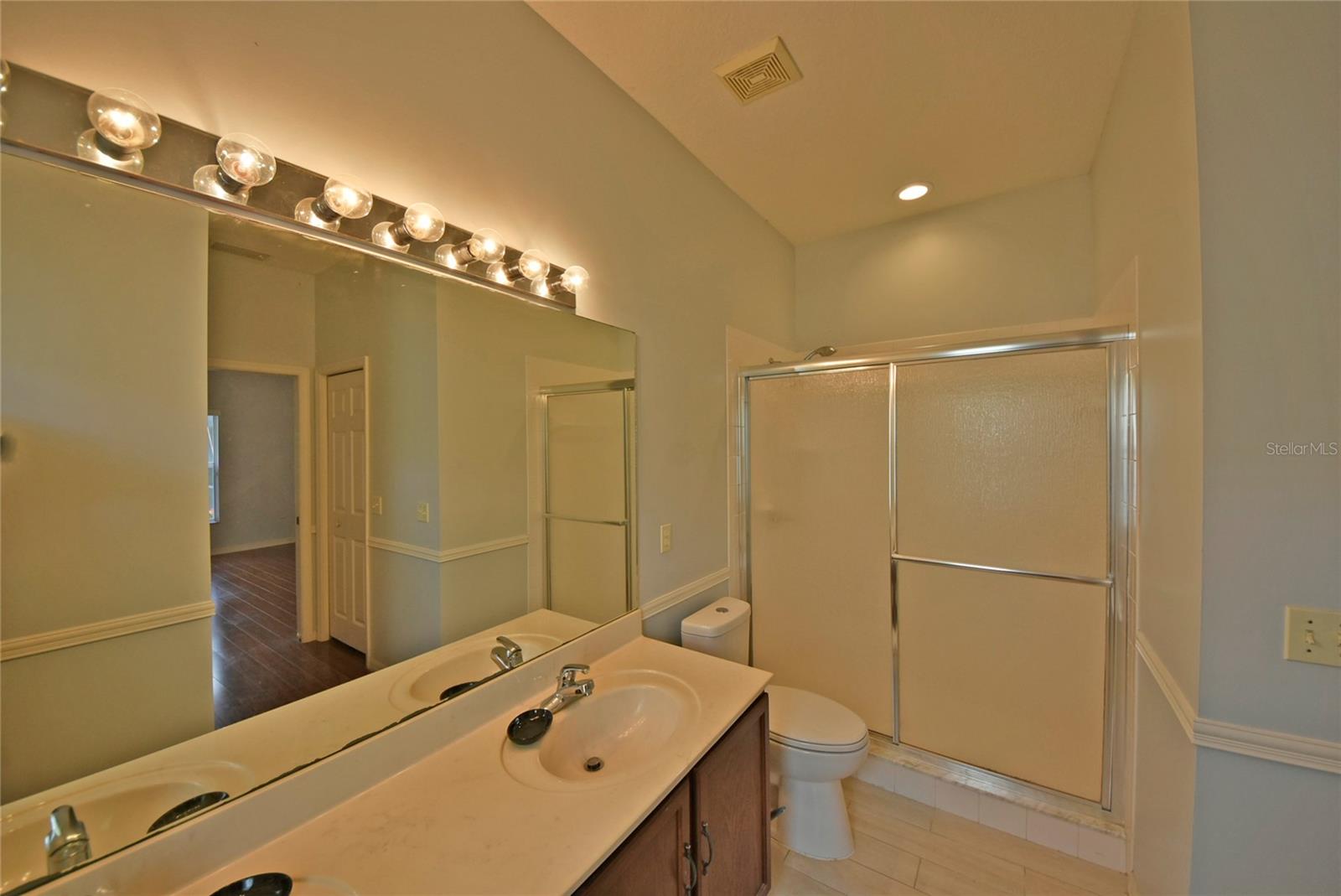 Image 26 of 41 For 4302 Berwick Drive