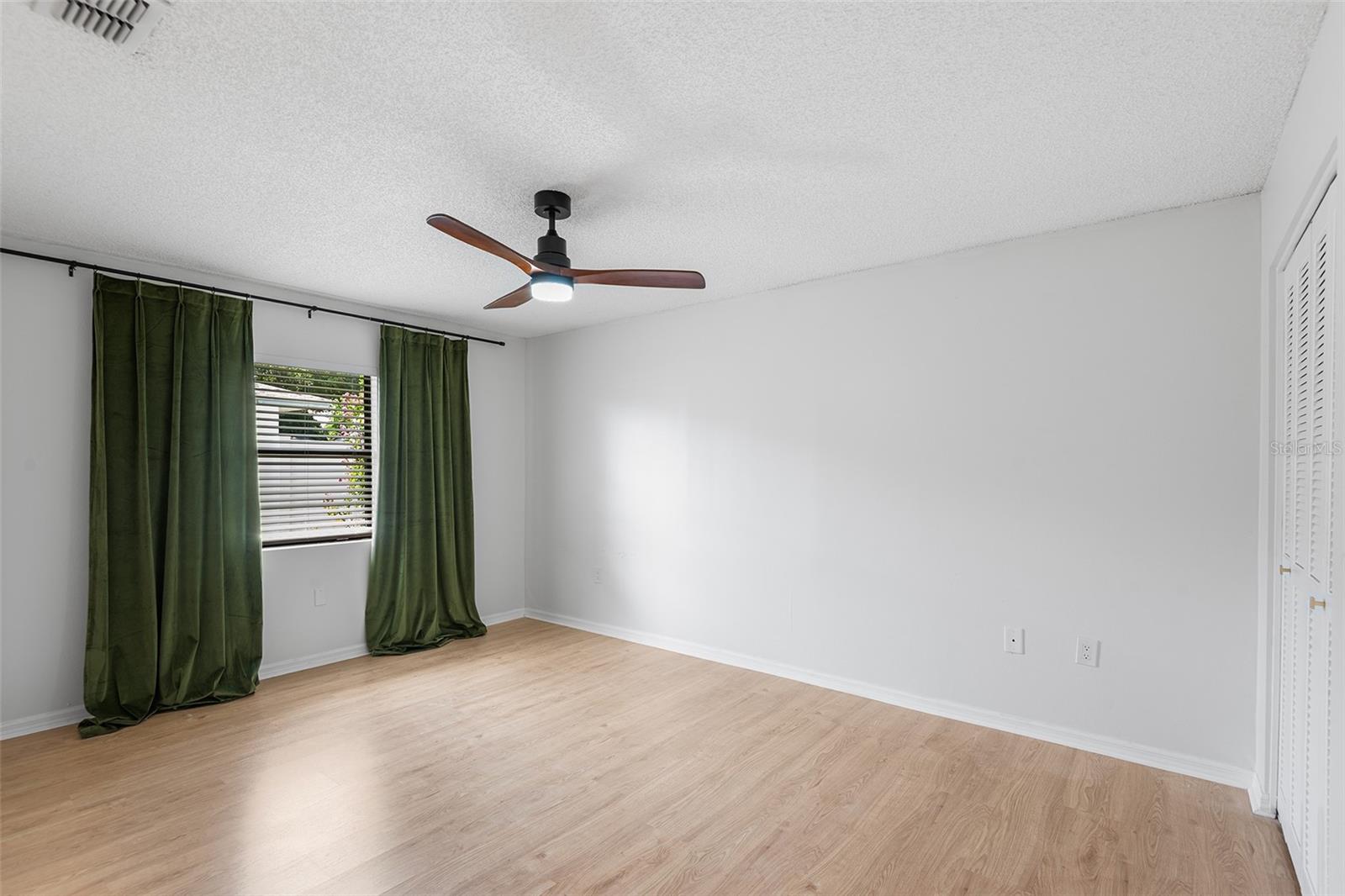 Image 13 of 38 For 4125 Sunny View Drive