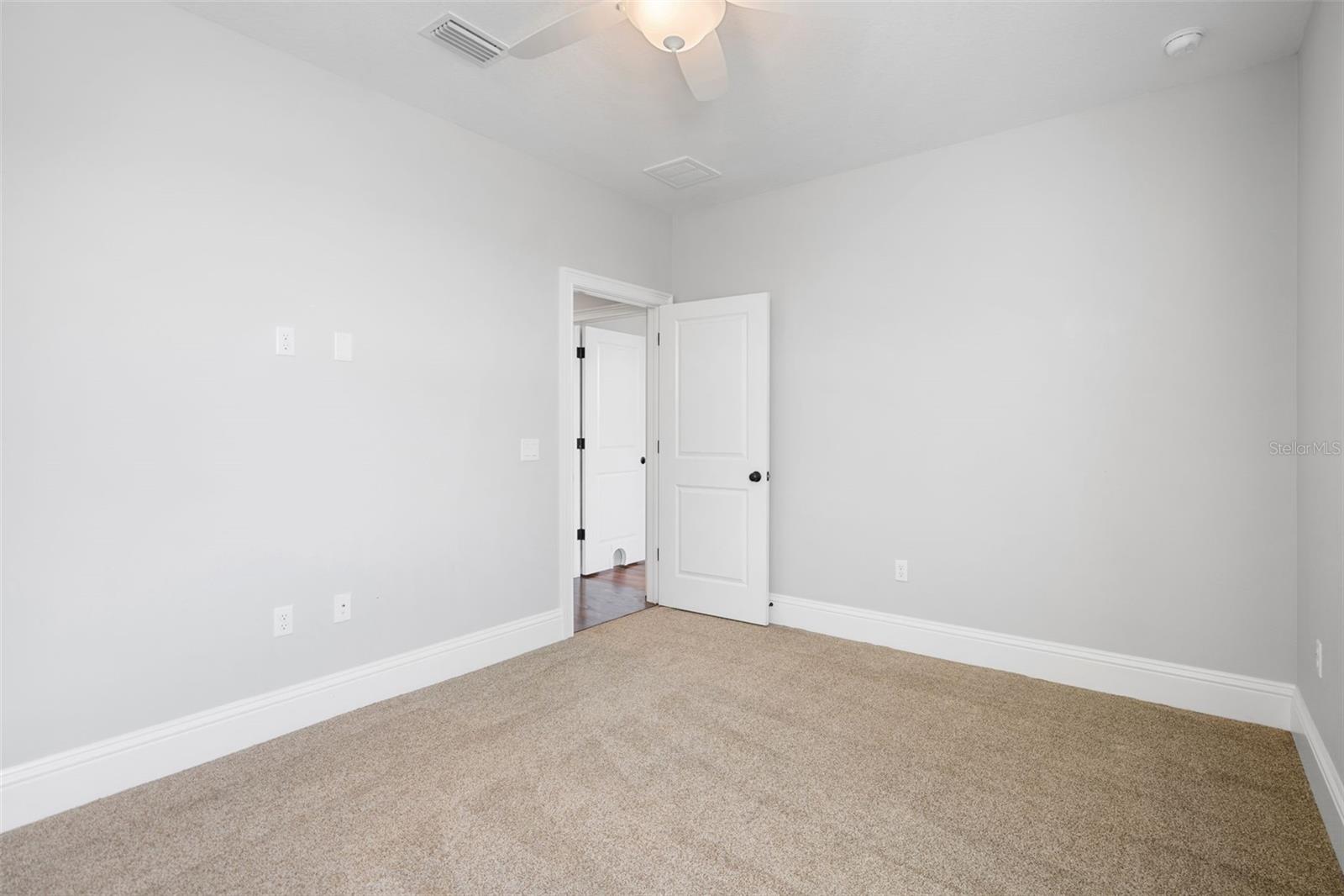 Image 30 of 79 For 1836 Woodpointe Drive