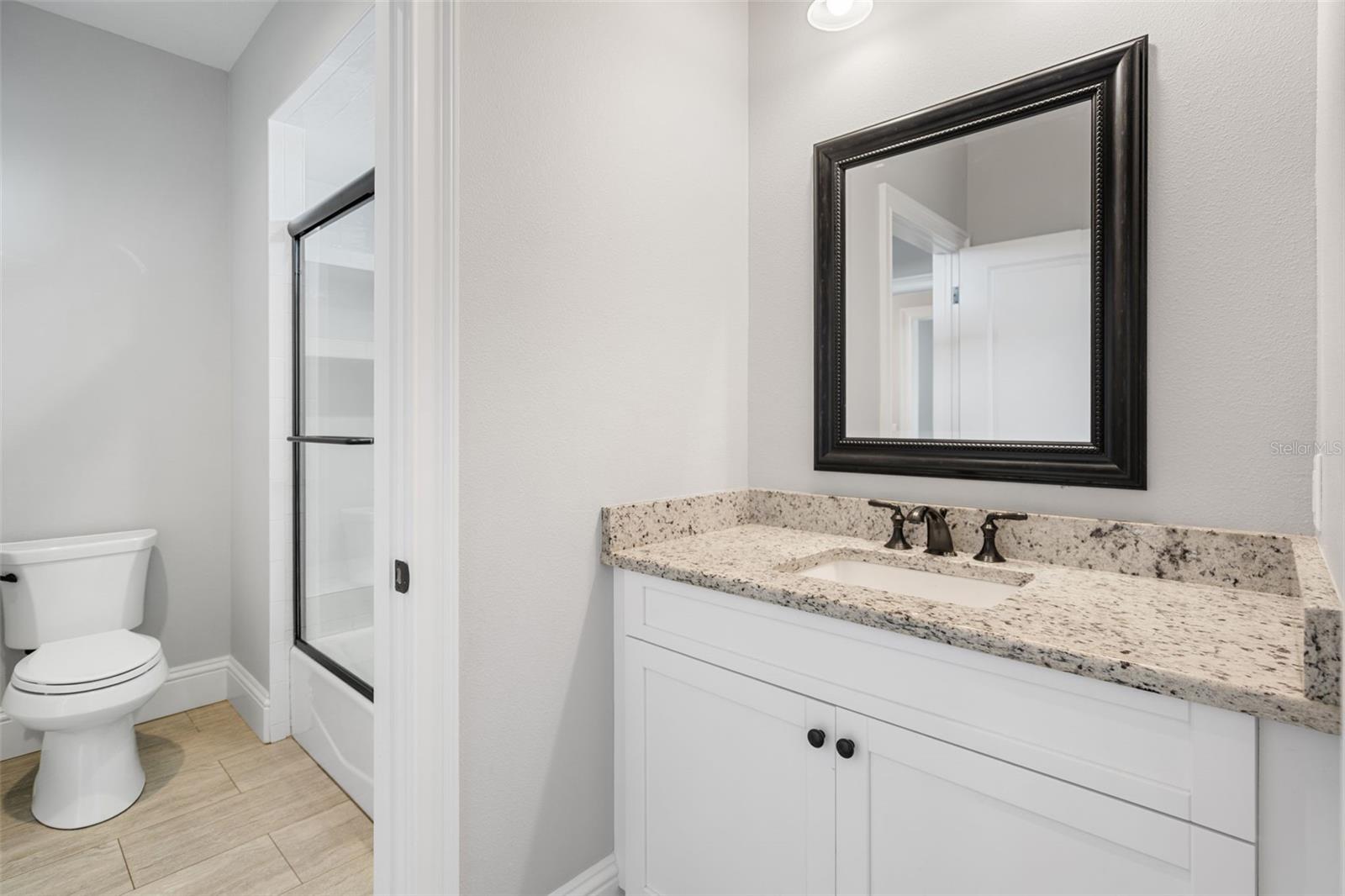 Image 33 of 79 For 1836 Woodpointe Drive