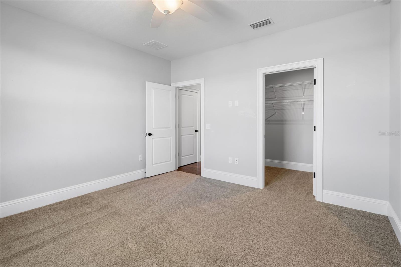 Image 35 of 79 For 1836 Woodpointe Drive