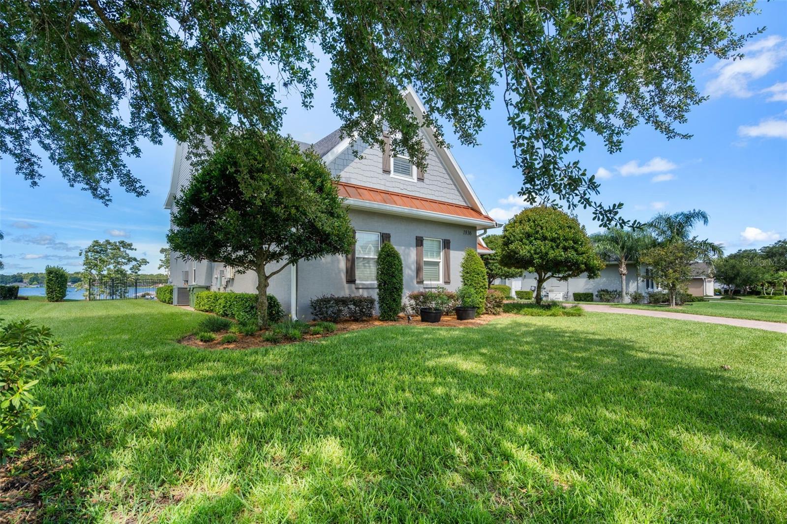 Image 5 of 79 For 1836 Woodpointe Drive