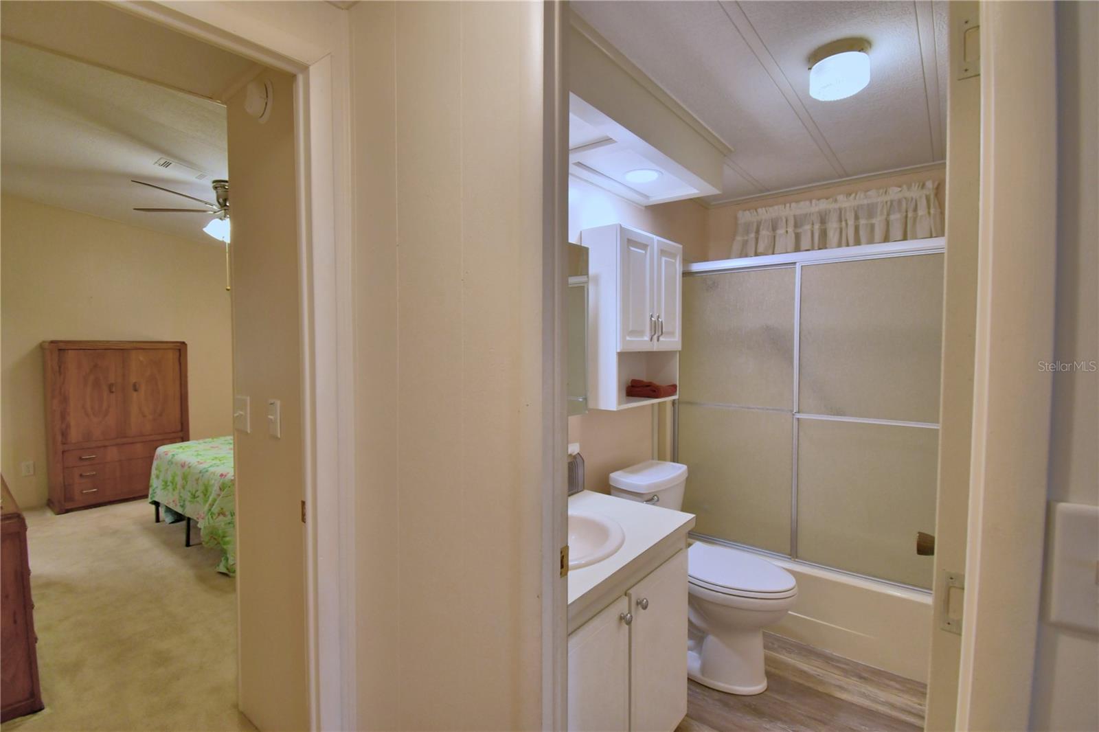 Image 19 of 75 For 4113 Rolling Oaks Drive