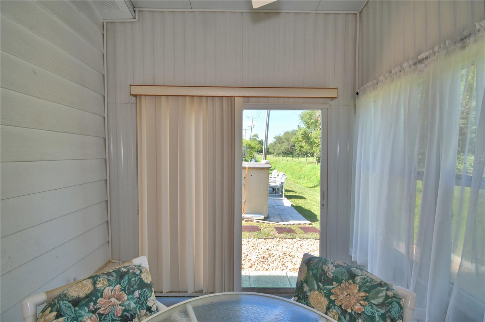 Image 46 of 75 For 4113 Rolling Oaks Drive