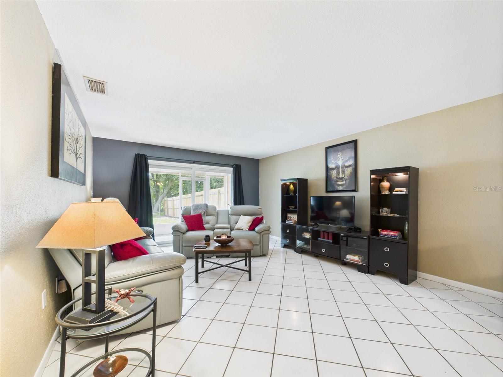 Image 12 of 59 For 1718 Azalea Court B