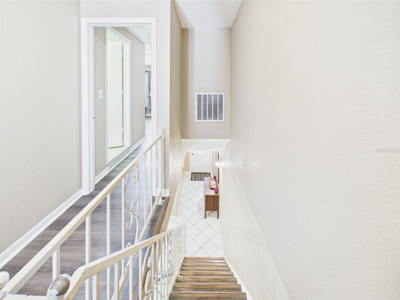 Image 19 of 59 For 1718 Azalea Court B