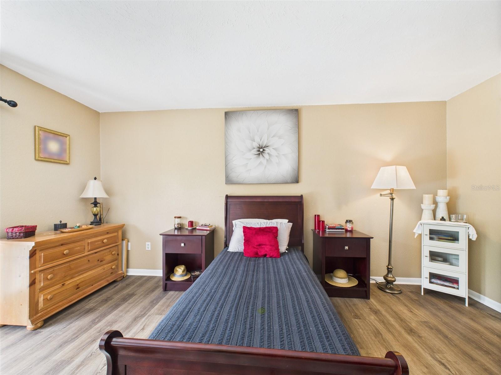 Image 22 of 59 For 1718 Azalea Court B