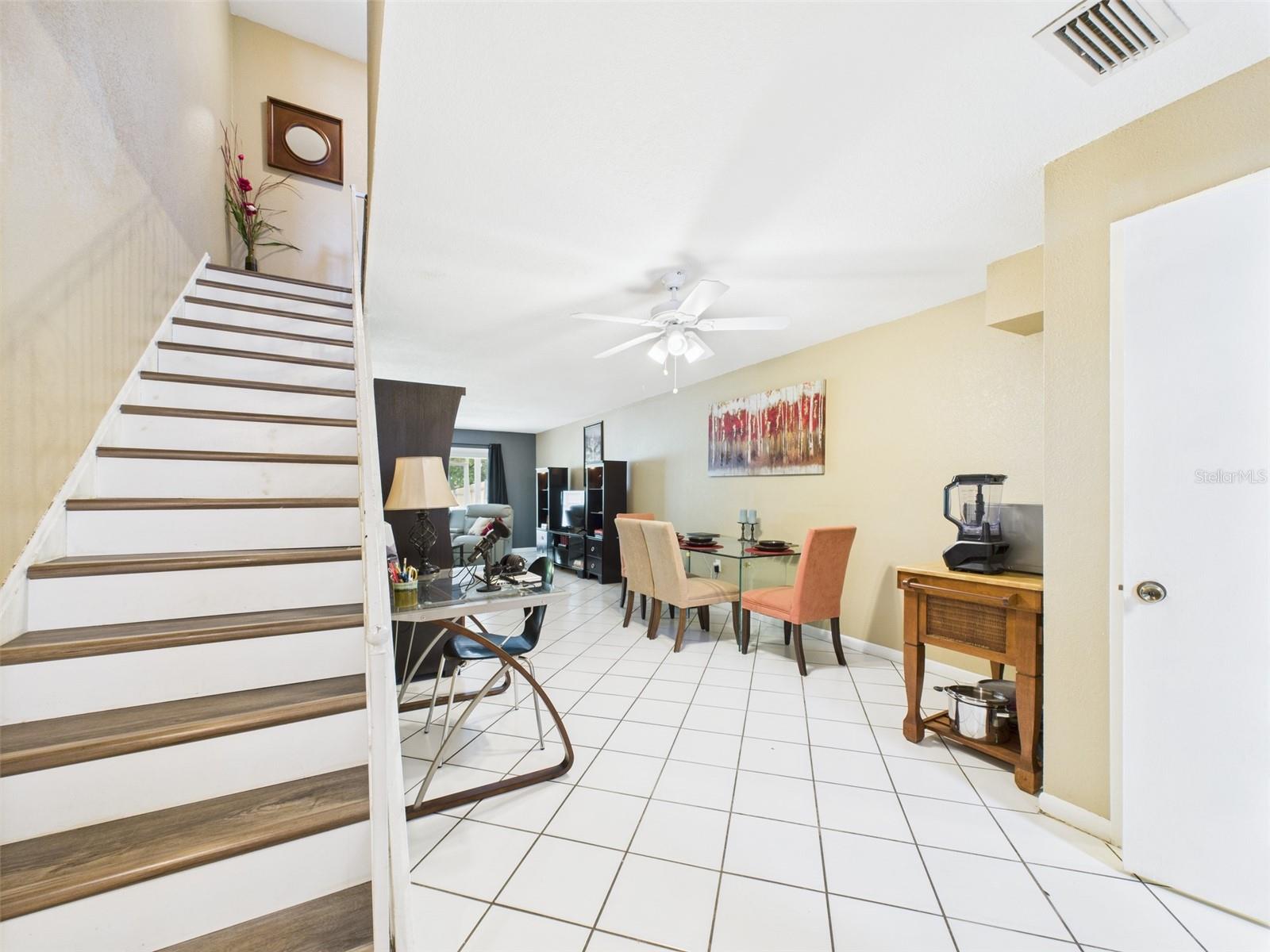 Image 3 of 59 For 1718 Azalea Court B
