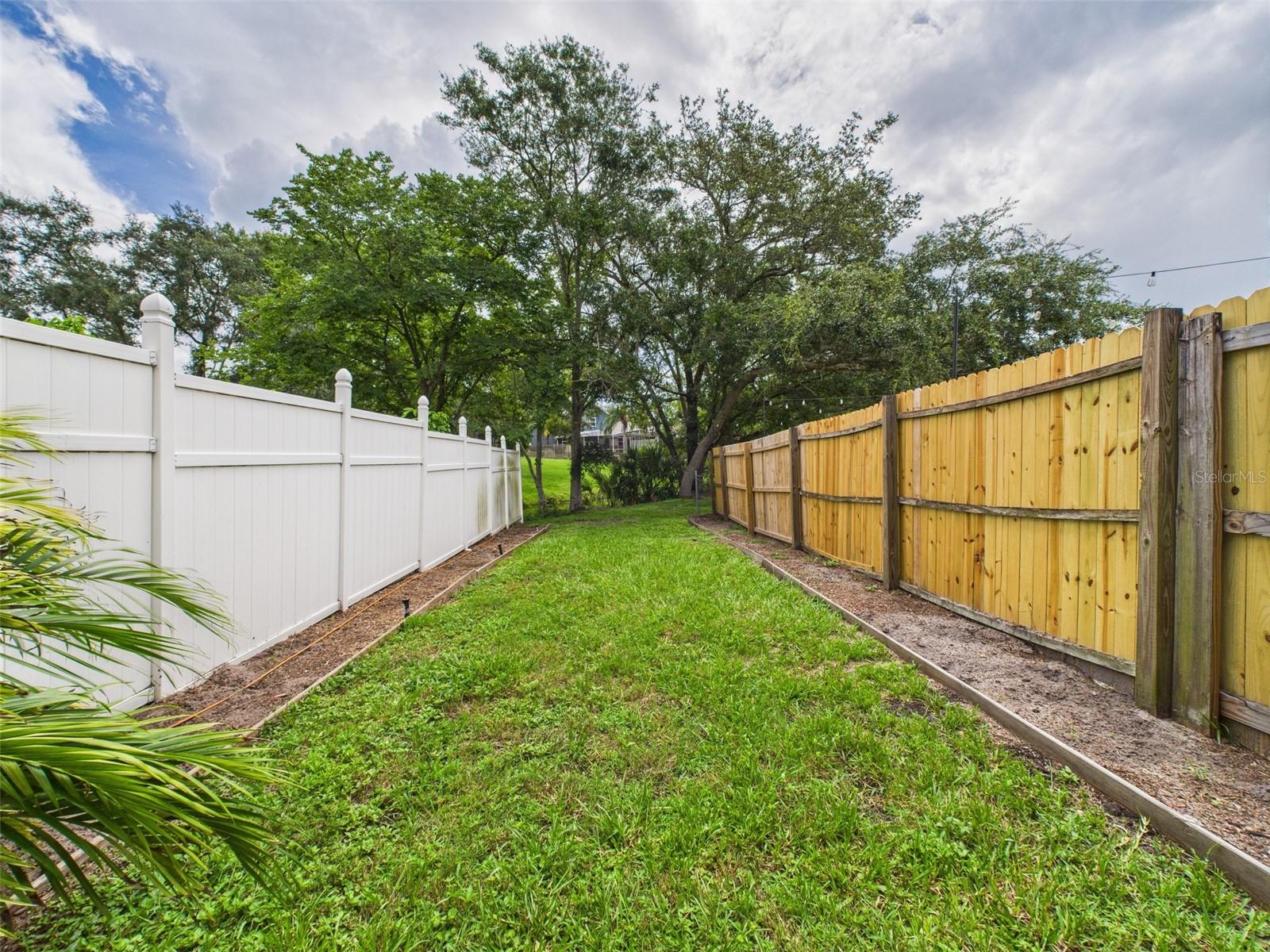Image 47 of 59 For 1718 Azalea Court B
