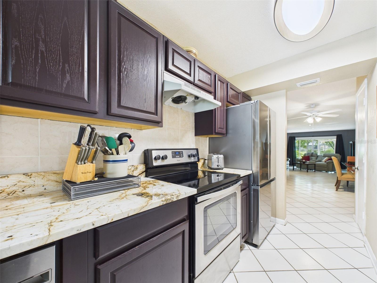 Image 7 of 59 For 1718 Azalea Court B