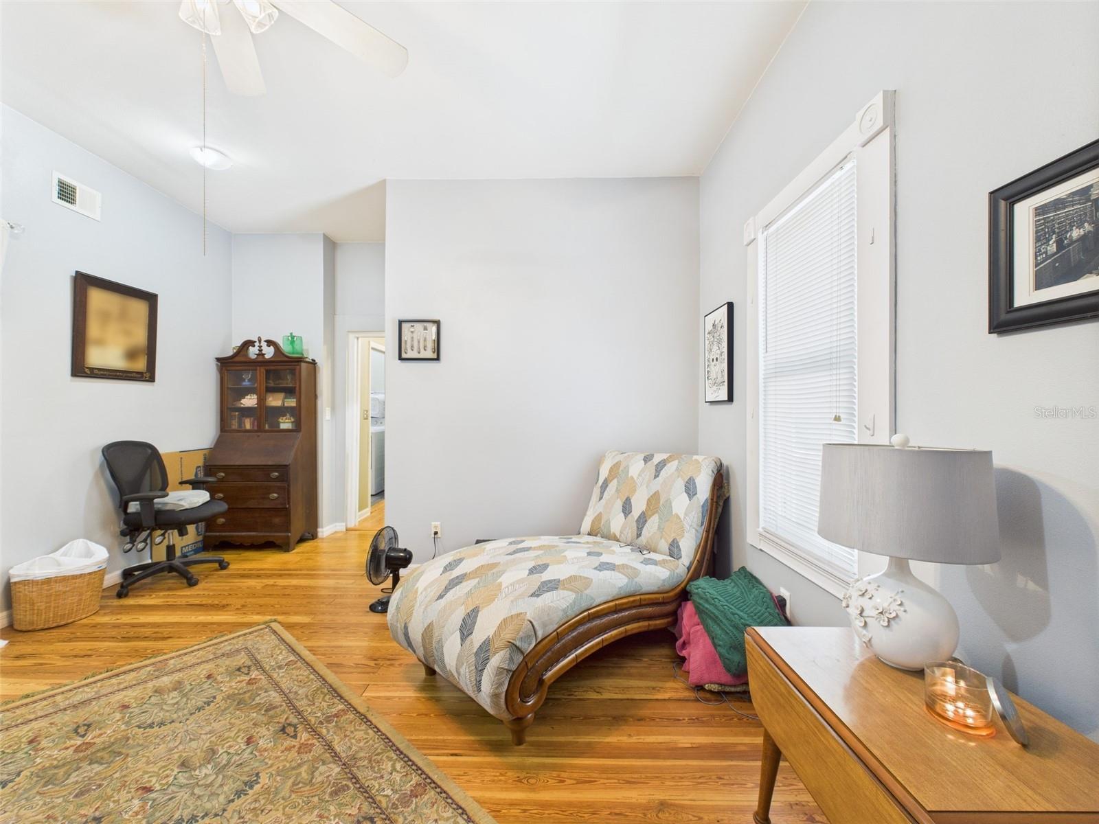 Image 14 of 95 For 2418 1st Street