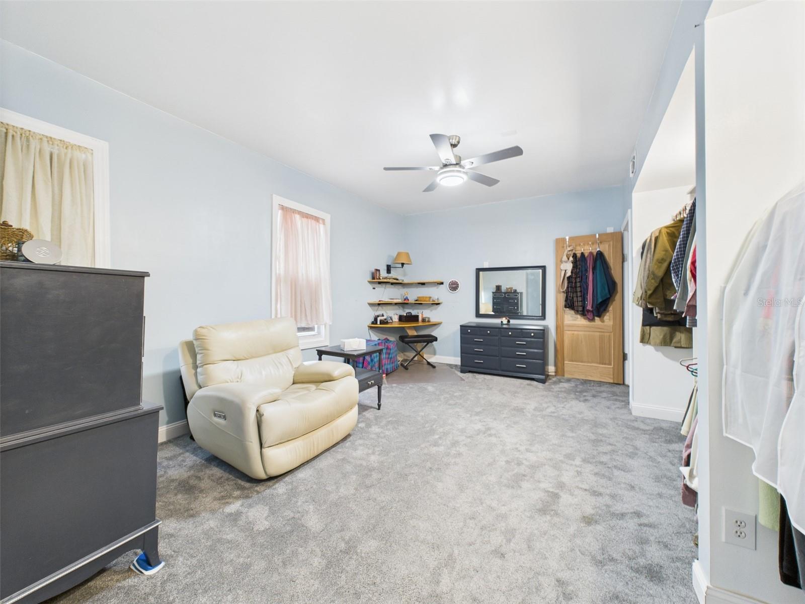 Image 28 of 95 For 2418 1st Street