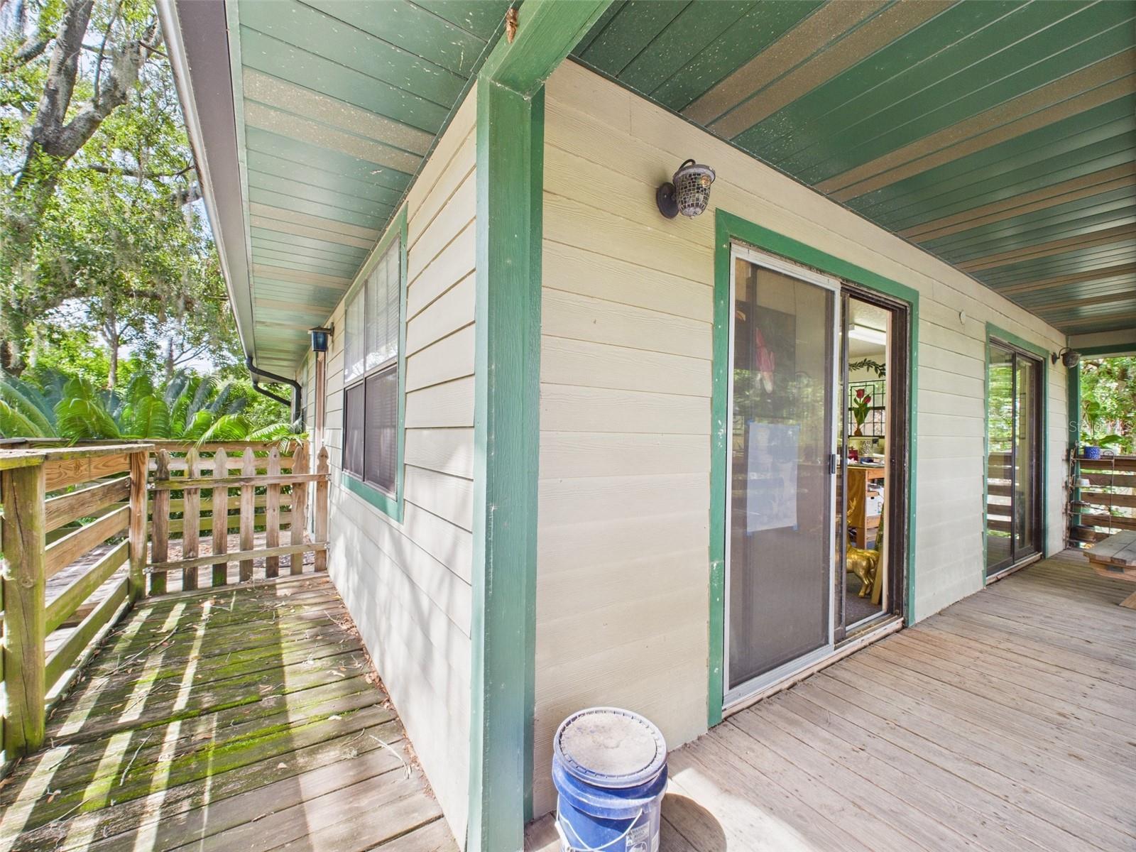 Image 3 of 95 For 2418 1st Street