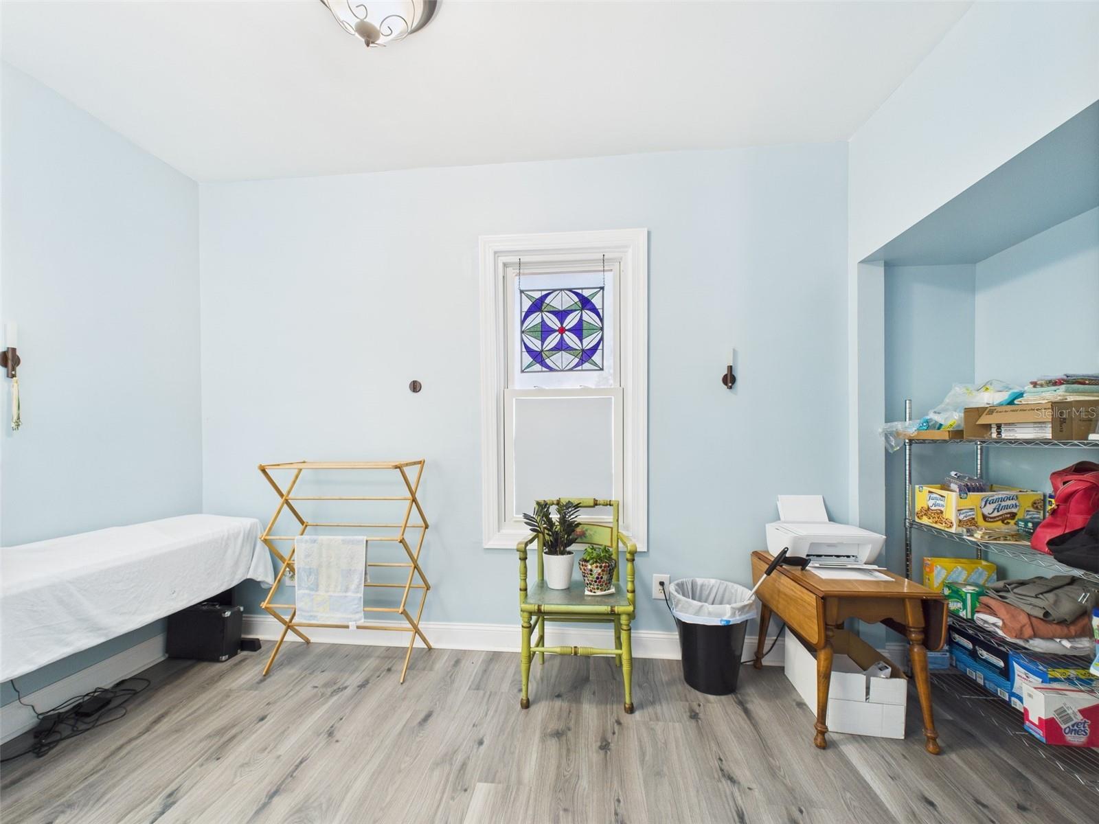 Image 34 of 95 For 2418 1st Street