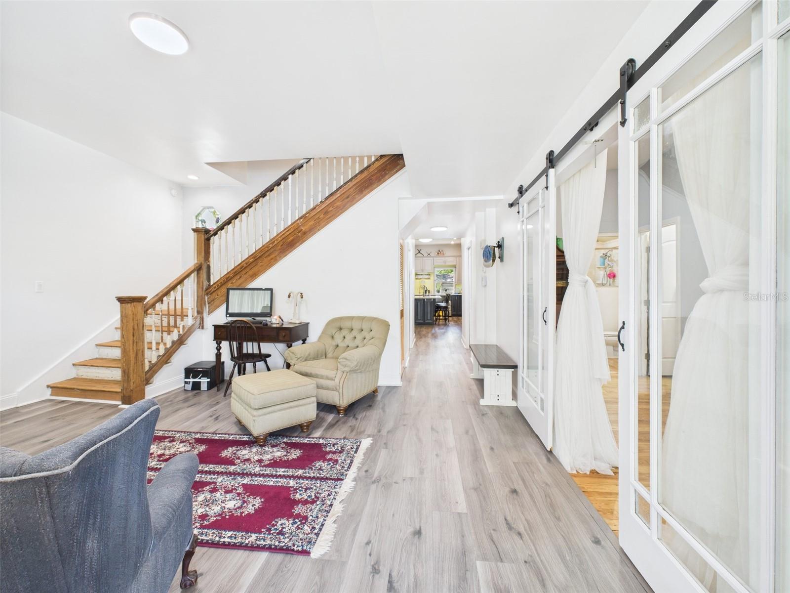 Image 5 of 95 For 2418 1st Street