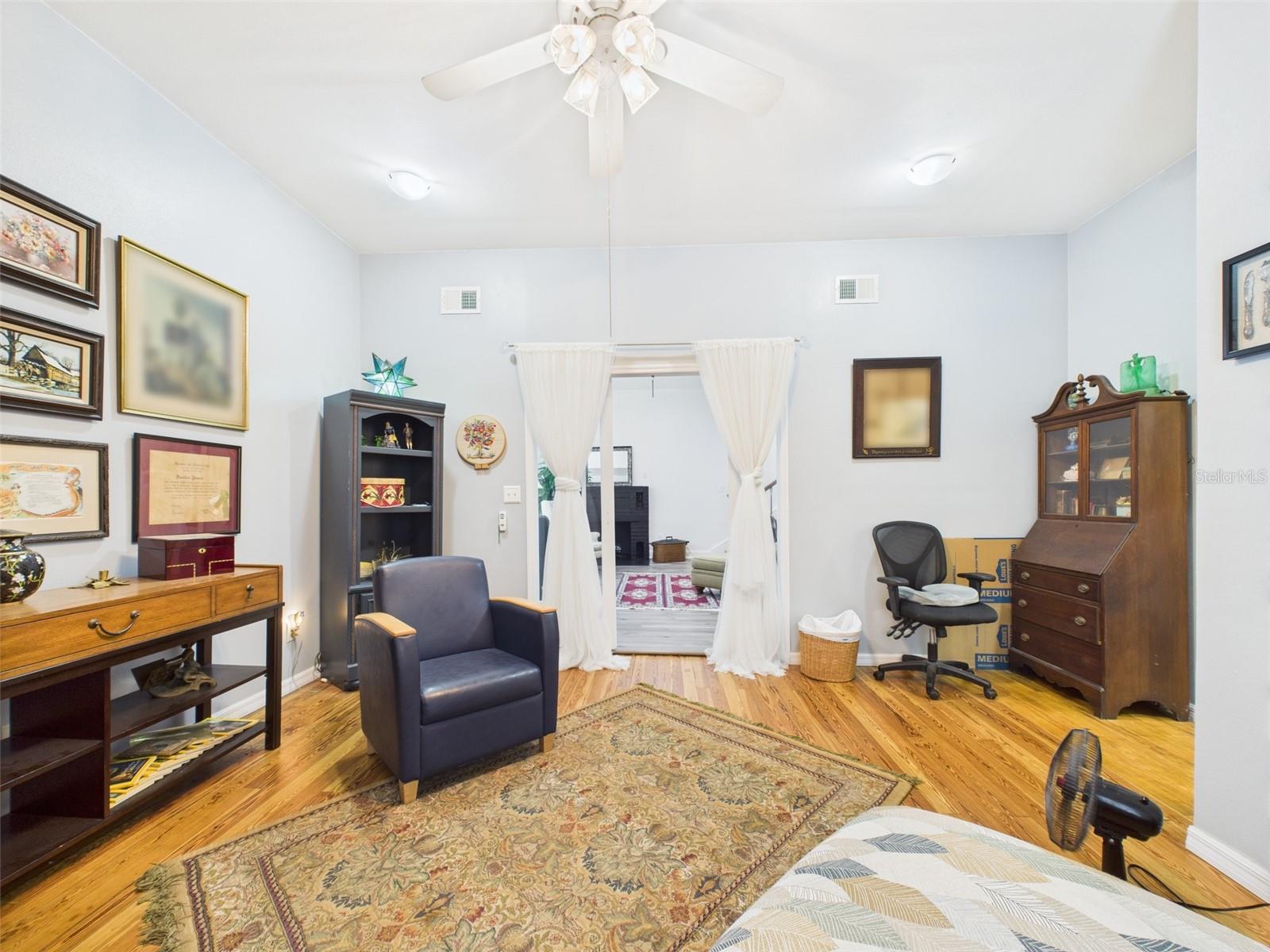 Image 53 of 95 For 2418 1st Street