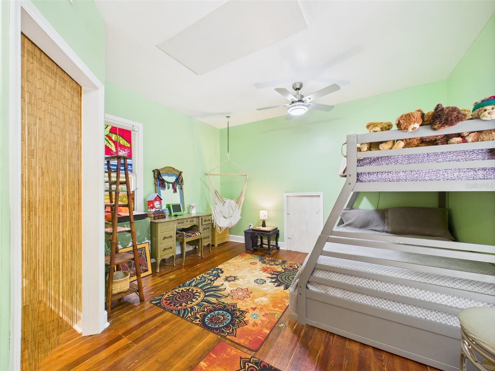 Image 76 of 95 For 2418 1st Street