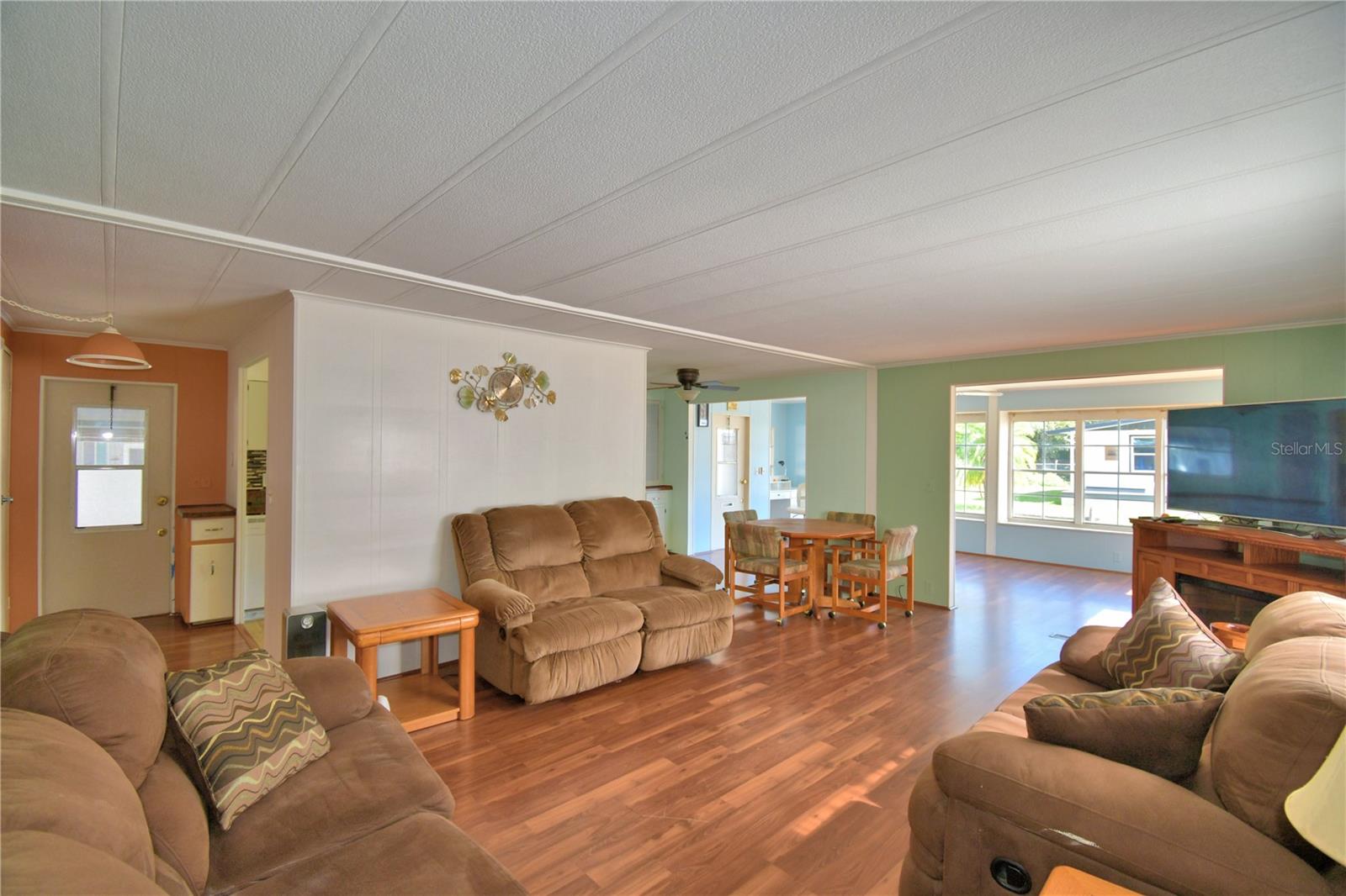 Image 17 of 64 For 4090 Rolling Oaks Drive