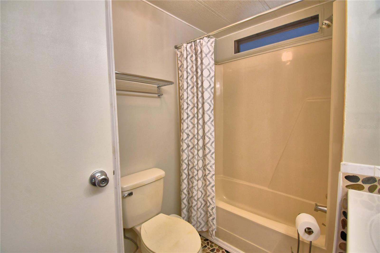 Image 21 of 64 For 4090 Rolling Oaks Drive