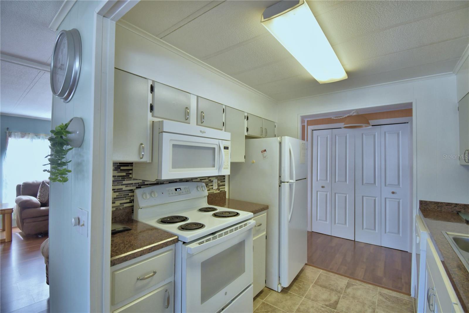 Image 4 of 64 For 4090 Rolling Oaks Drive
