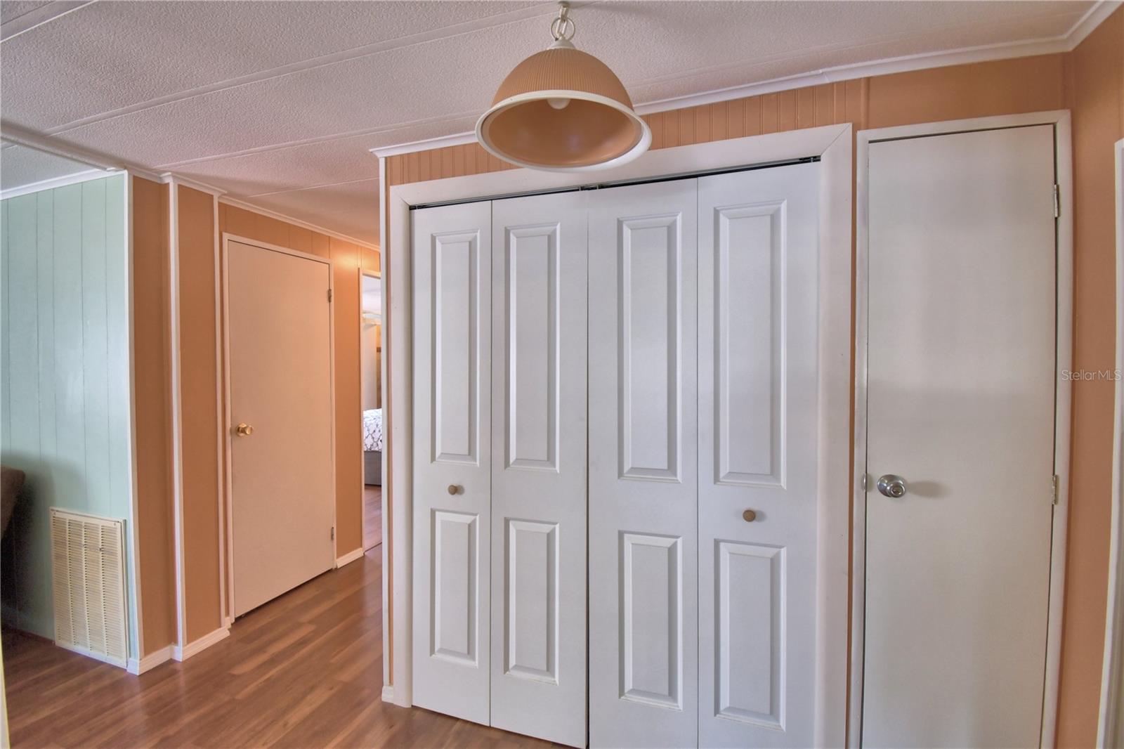 Image 6 of 64 For 4090 Rolling Oaks Drive