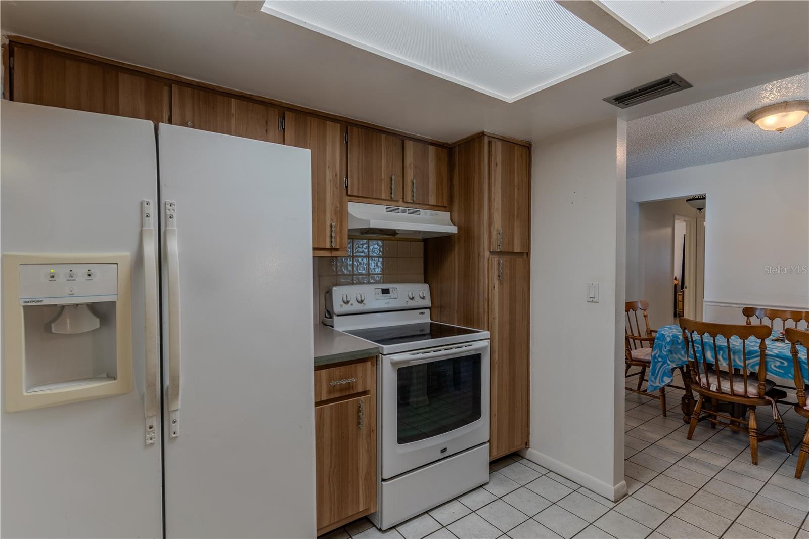 Image 10 of 29 For 1045 Pin Oak Street