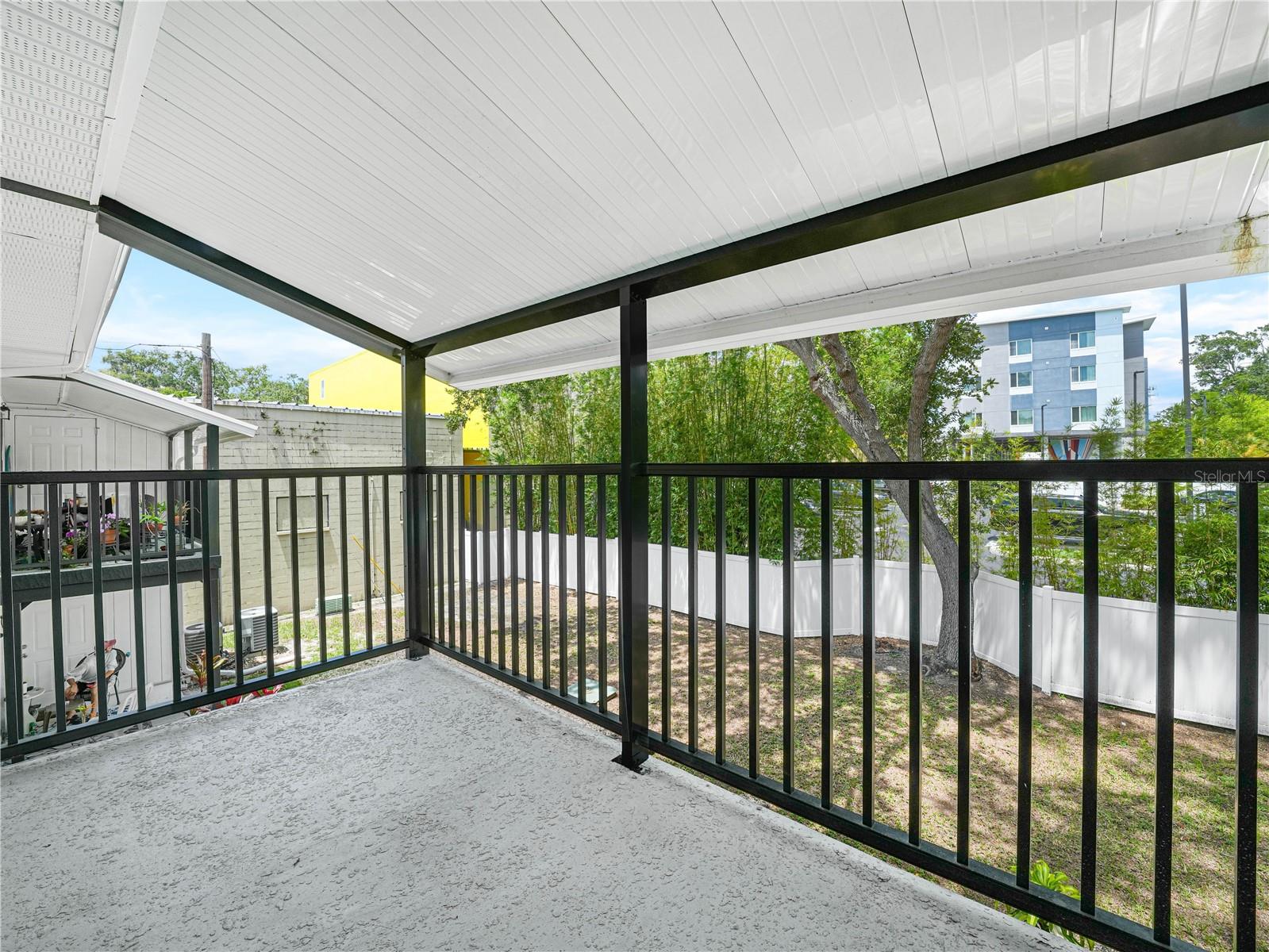 Image 9 of 27 For 3811 Oak Drive E62