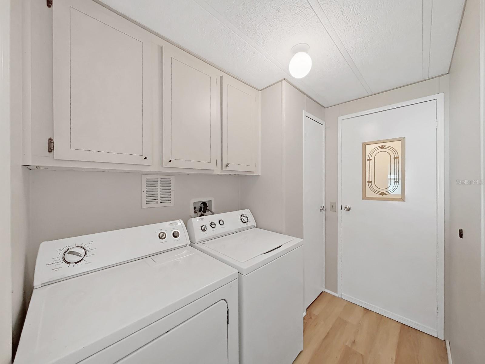 Image 11 of 49 For 1548 Longbow Dr