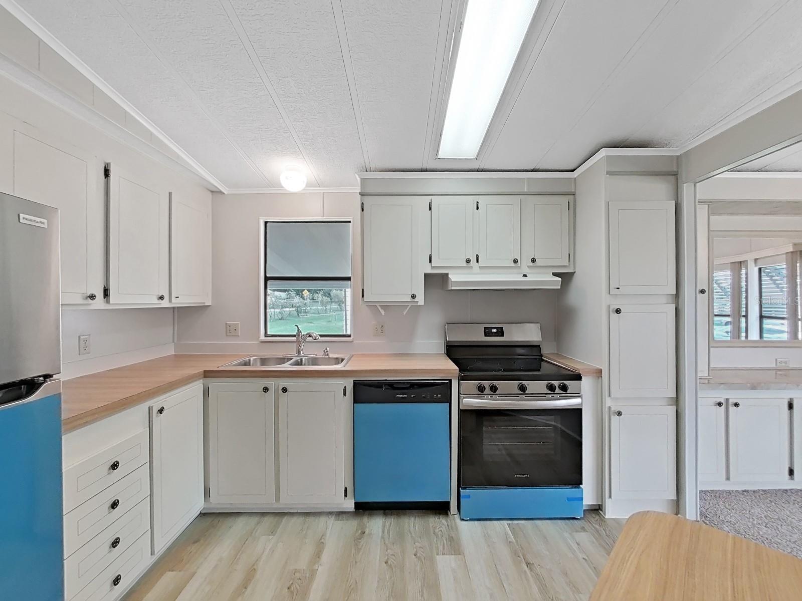 Image 13 of 49 For 1548 Longbow Dr