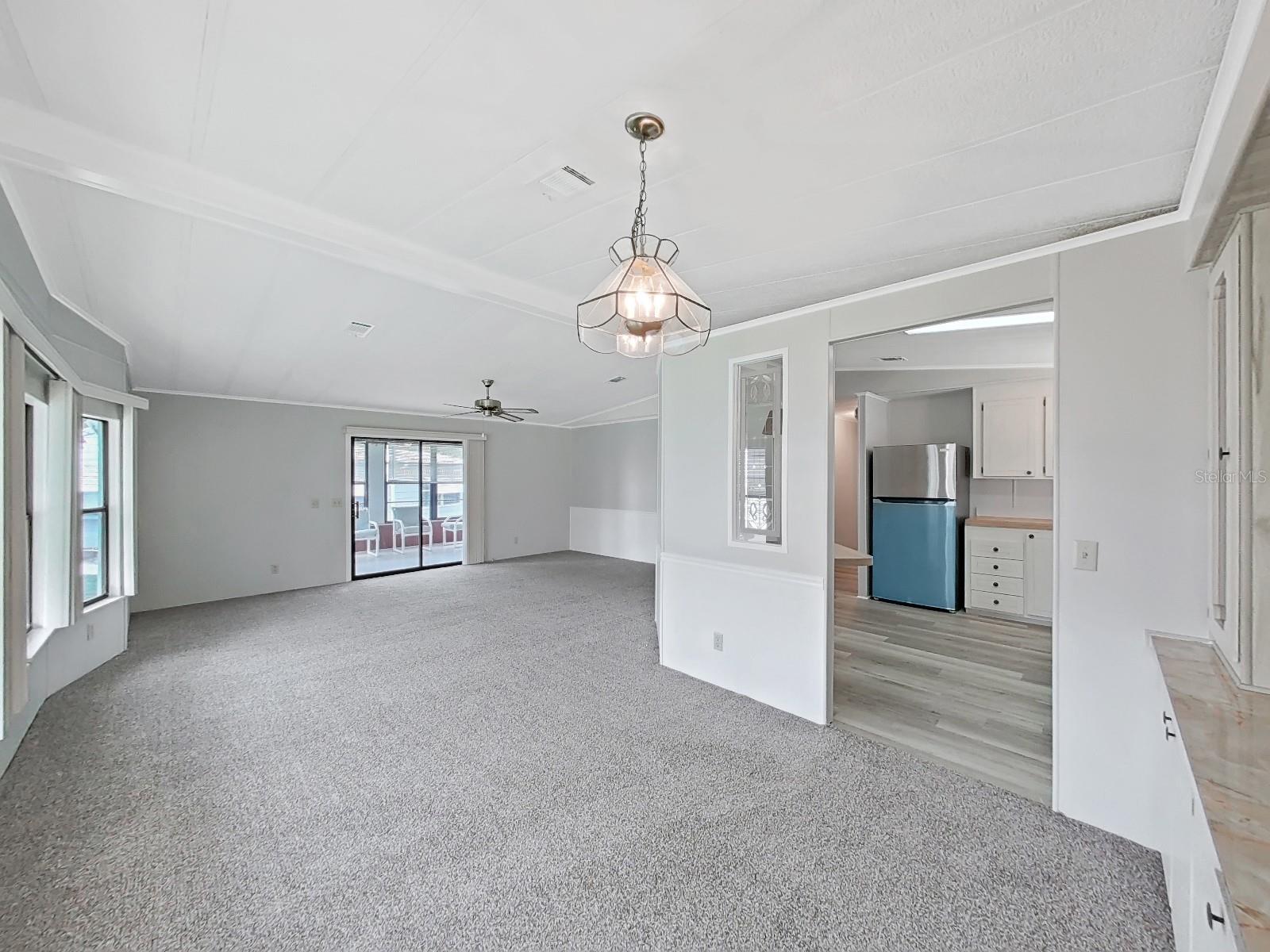 Image 18 of 49 For 1548 Longbow Dr