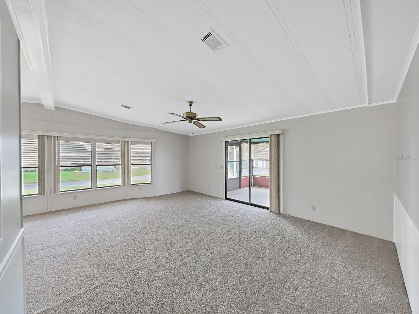 Image 22 of 49 For 1548 Longbow Dr