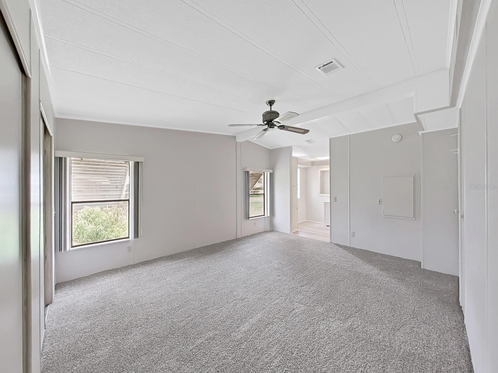 Image 27 of 49 For 1548 Longbow Dr